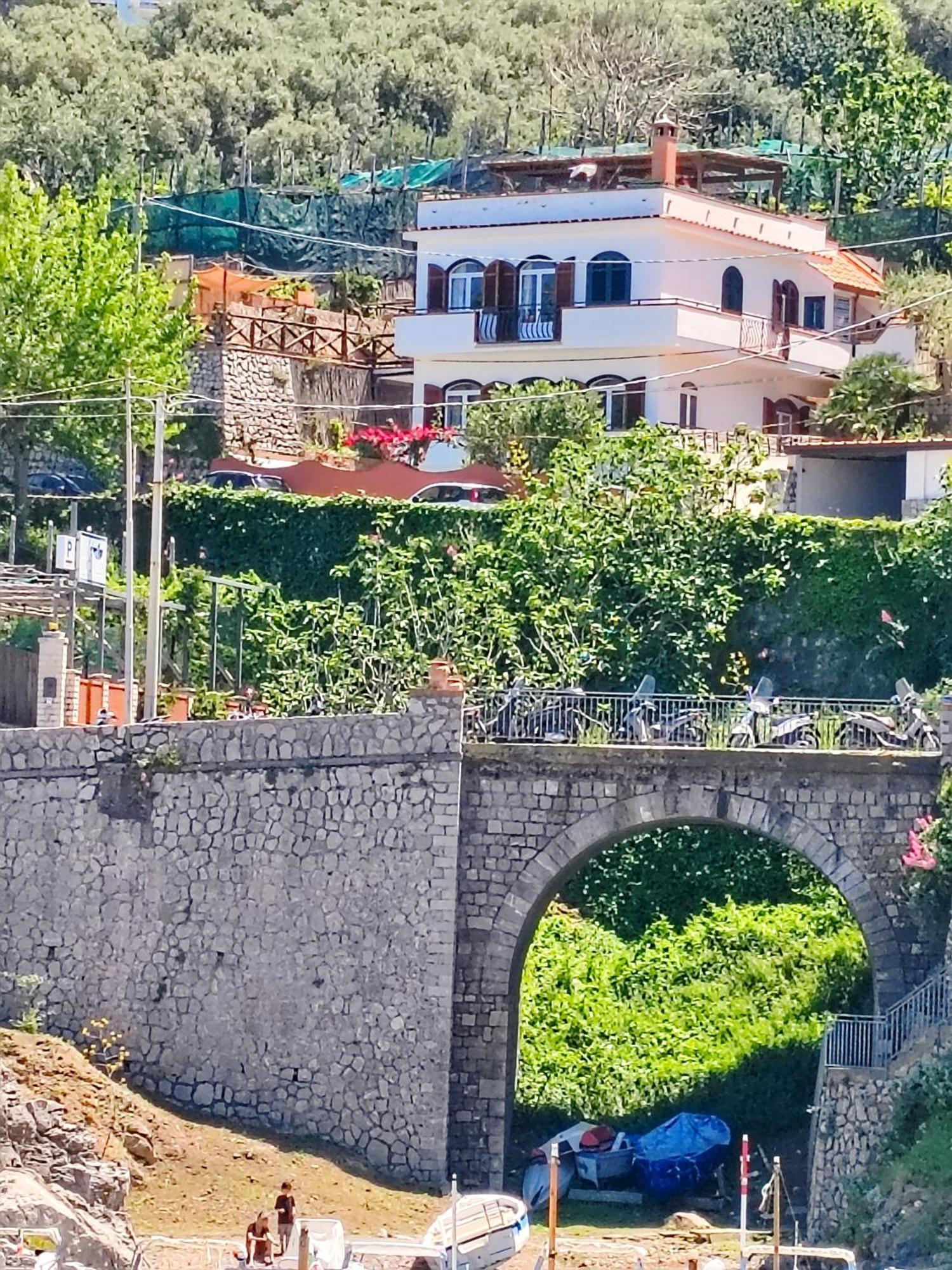 Mediterranea E Casa Del Capricorno Charming Houses มัสซาลูเบรนเซ ภายนอก รูปภาพ